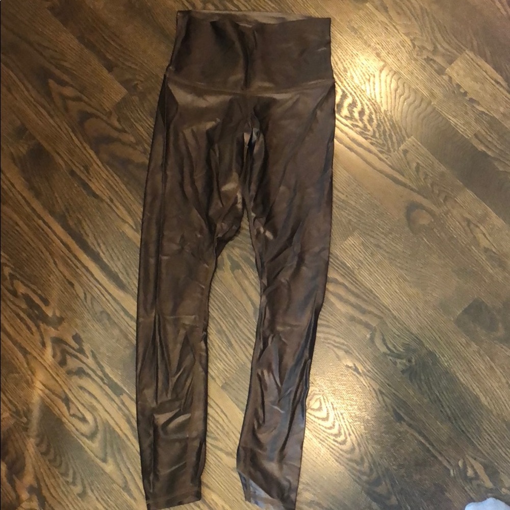 High shine leggings